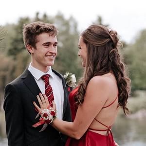 Meet your Posher, Hailey